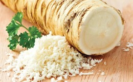 All about horseradish: what it is, how it looks and blooms, what is the root