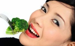 Is broccoli useful for weight loss and in what form and quantity to include it in the diet