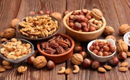 How many nuts per day can you lose weight