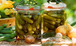 The most delicious crispy canned cucumber recipes from experienced housewives