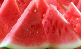 Is it possible to eat pink watermelon and why is it so