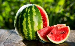 The reasons why watermelon is bitter and is it possible to eat such a fruit