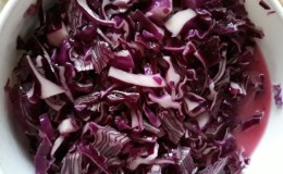 Simple but delicious recipes for marinated red cabbage