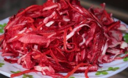 Delicious sauerkraut recipes with beets without vinegar