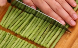 Why are asparagus beans useful, how to grow and cook them properly