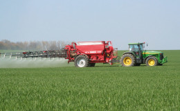 Top dressing of winter wheat: methods and rates of fertilization