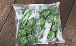 How to freeze dill for the winter in the freezer: harvesting methods and further use