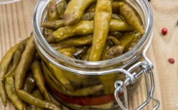 How to cook pickled tsitsak peppers for the winter: simple recipes and recommendations for preparation and storage