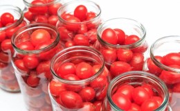 The most delicious recipes for canned cherry tomatoes: the best preparations for the winter from miniature tomatoes