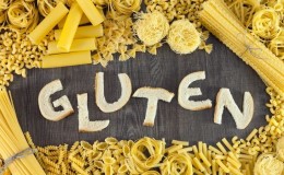 Does corn contain gluten, is it in corn grits and flour, and why is it so dangerous?