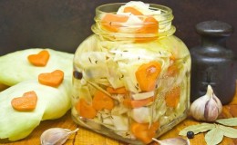 Making preparations for the phases of the moon: when is it better to salt cabbage for the winter according to the lunar calendar