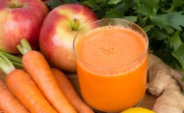 How to prepare juice from apples and carrots from a juicer for the winter