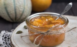 How to make a simple and delicious melon rind jam