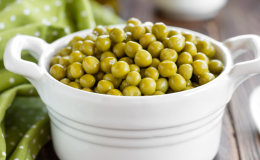 Top 8 most delicious recipes for pickling peas at home: ingredients, step-by-step instructions and tips