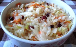 How to quickly and deliciously cook sauerkraut with caraway seeds