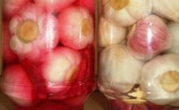 How to preserve garlic for the winter is tasty and simple?