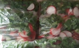 We make harvesting radish for the winter by freezing and in other ways