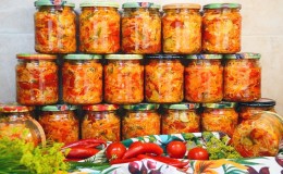 Cooking a dressing for carrot soup for the winter