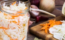 We make preparations wisely: why sauerkraut becomes soft, does not crunch and how to avoid it