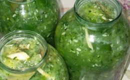How to cook cucumbers in your own juice for the winter without sterilization: recipes and advice from experienced housewives