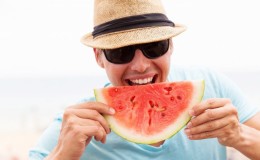 Watermelon on guard of male power: how it is useful for the body