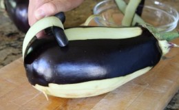 Do I need to peel eggplants and how to do it correctly