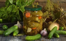 How to prepare cucumbers with cinnamon for the winter: unusual but delicious recipes