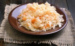 Why can you get poisoned with sauerkraut and what to do if this happens