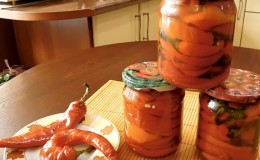 Do-it-yourself savory snacks: cooking pickled hot peppers for the winter with butter