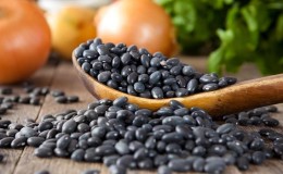 How to use black beans in cooking, cosmetology and traditional medicine: benefits and harms to the body