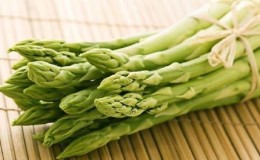 Why pickled asparagus is useful and how to cook it at home