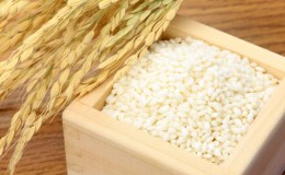 What are the names of Japanese rice varieties and what are their features