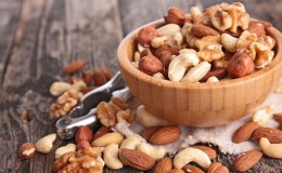 Composition, calorie content, energy value, glycemic index of nuts, benefits and harms