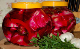 The best recipes for pickled beets for the winter in jars: how to make blanks simple and tasty