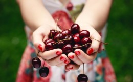 Why are cherry berries useful for a woman's body