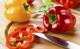 The benefits and harms of bell pepper: what a vegetable is good for the body and how to eat it correctly