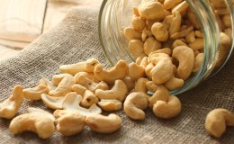 Cashew nuts - benefits and harms for women
