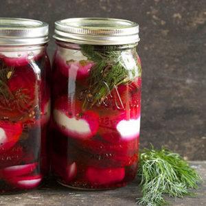 How to cook pickled garlic for the winter with cloves: top 15 easiest and most delicious recipes