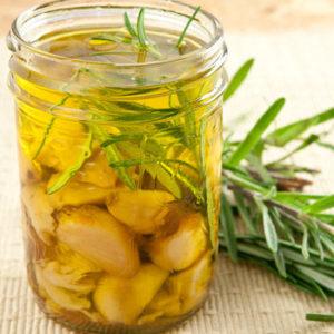 The simplest do-it-yourself preparations: storing garlic in glass jars - life hacks and important rules