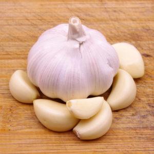 How to recognize spring and winter garlic: differences in varieties in appearance, taste and other characteristics