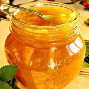 Juicy, sweet tomato Honey spas with a rich taste and bright color - a sunny decoration of your garden