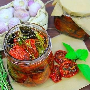 How to cook sun-dried tomatoes at home: different ways and the most delicious recipes