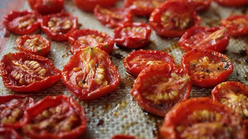 How to cook sun-dried tomatoes at home: different ways and the most delicious recipes