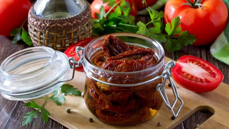 How to cook sun-dried tomatoes at home: different ways and the most delicious recipes