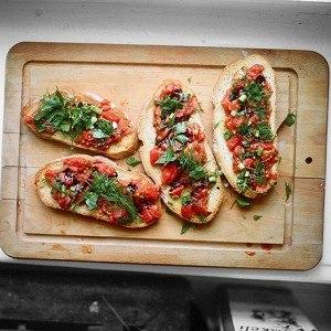 How to make dried tomatoes with your own hands: a selection of the best ways to harvest tomatoes at home