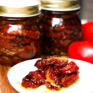 How to make dried tomatoes with your own hands: a selection of the best ways to harvest tomatoes at home