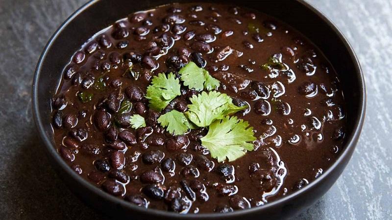 How to use black beans in cooking, cosmetology and traditional medicine: benefits and harms for the body