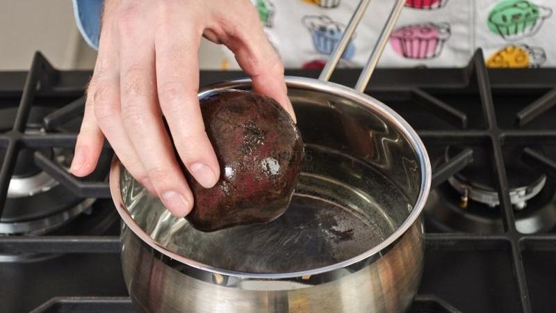 Do I need to peel the beets before cooking - we will learn how to cook it using the life hacks of experienced housewives