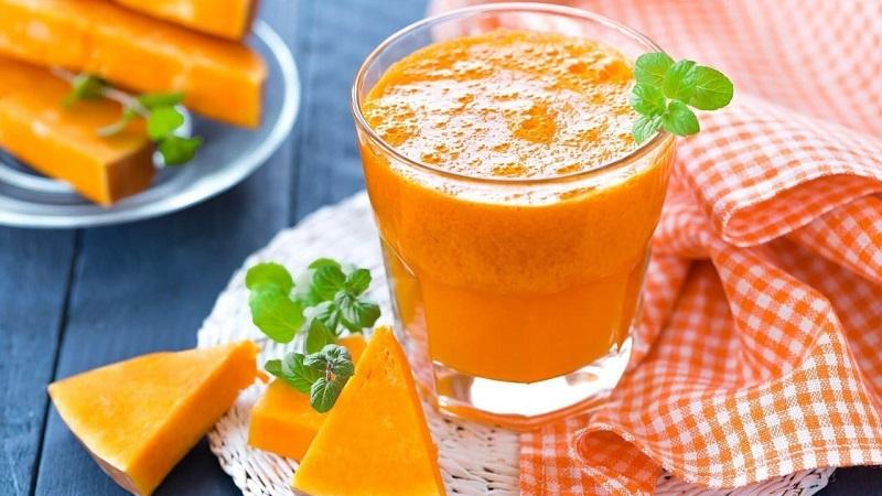 How to make freshly squeezed pumpkin juice: the best recipes with the addition of vegetables and fruits, application for treatment