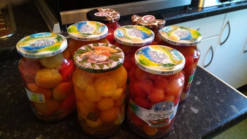 How to make delicious pickled cherry tomatoes: the best recipes and recommendations from experienced housewives